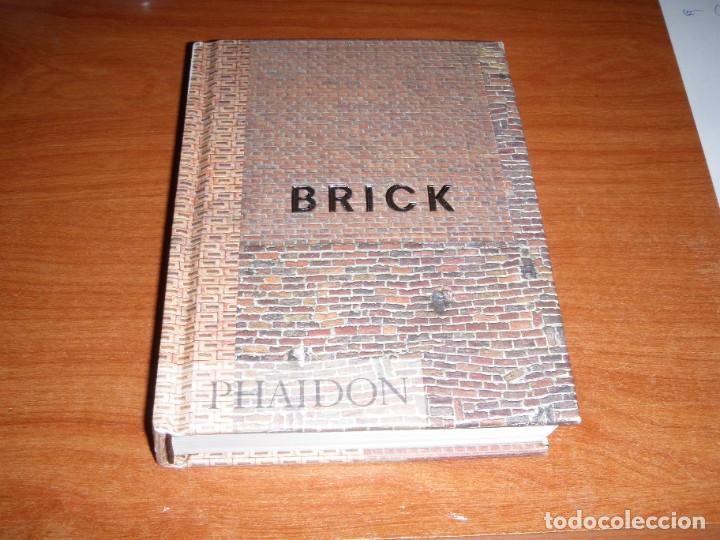 Libros de segunda mano: LIBRO ARQUITECTURA BRICK LADRILLO PHAIDON - Foto 1