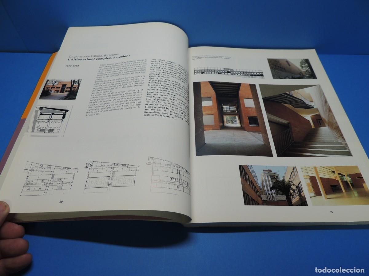 Libros de segunda mano: Bach - Mora.- Arquitectos / Architects - Foto 9