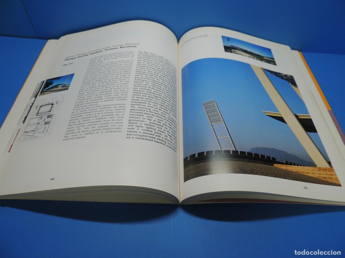 Libros de segunda mano: Bach - Mora.- Arquitectos / Architects - Foto 15