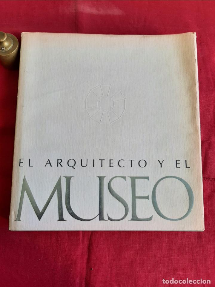 Libros de segunda mano: El arquitecto y el museo - Vv. Aa. - Foto 1