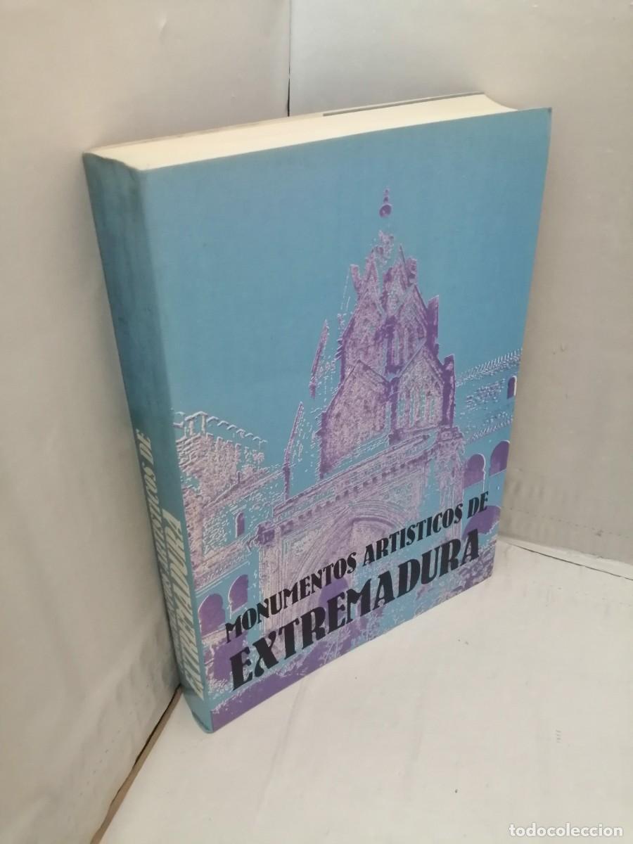 Libros de segunda mano: Monumentos Art&iacute;sticos de Extremadura - Foto 3