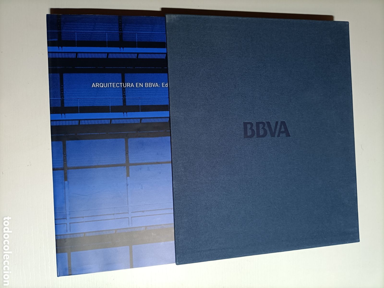 Libros de segunda mano: Arquitectura en BBVA. Edificios singulares ....... - Foto 1