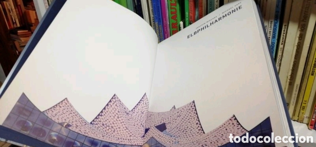 Libros de segunda mano: Elbphilharmonie Arquitectura Libro en Alem&aacute;n - Foto 2
