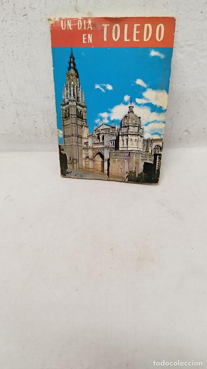 Libri di seconda mano: Antigua gu&iacute;a art&iacute;stica ilustrada, un d&iacute;a en Toledo edici&oacute;n a&ntilde;o 1972