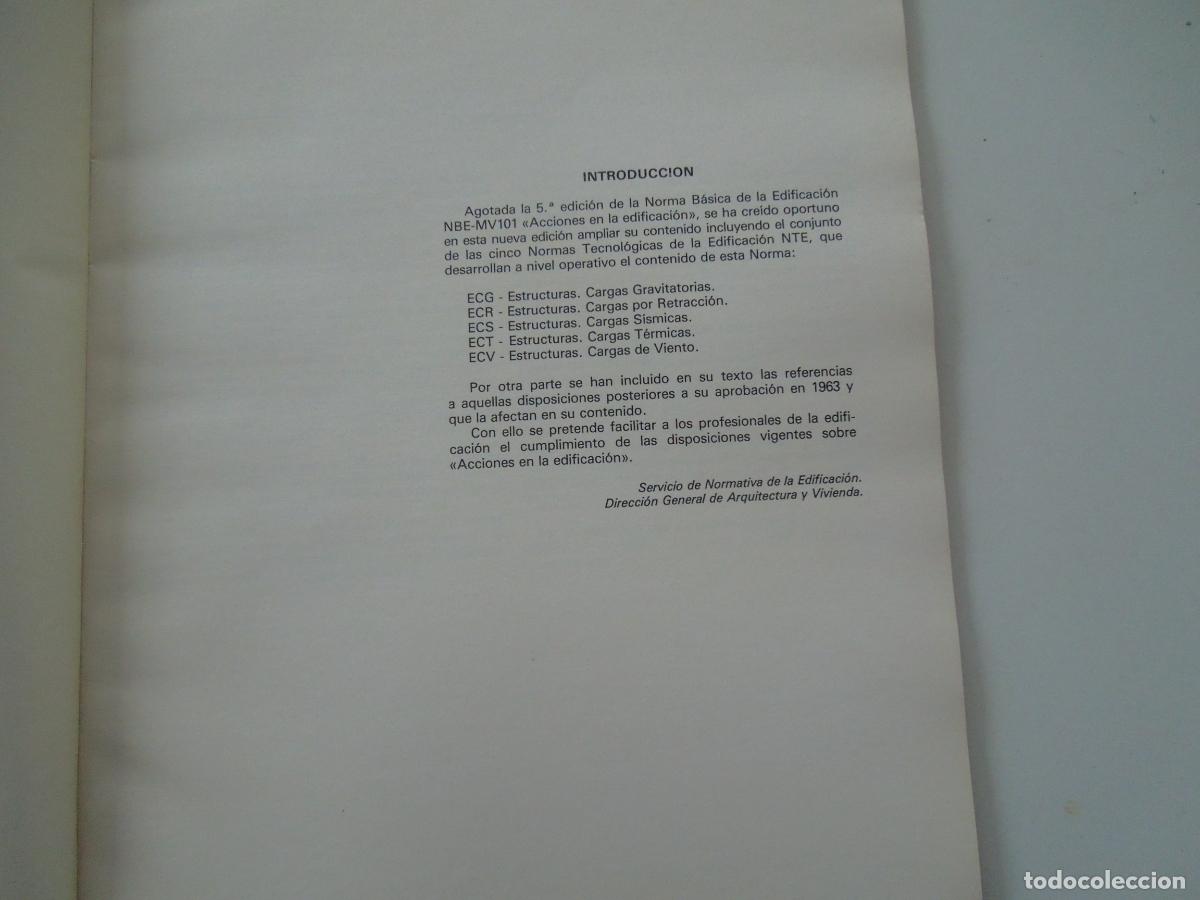 Libros de segunda mano: NORMA B&Aacute;SICA DE LA EDIFICACI&Oacute;N NBE-MV 101-1962 ACCIONES EN LA EDIFICACI&Oacute;N-OBRAS P&Uacute;BLICAS ... 1979 - Foto 3