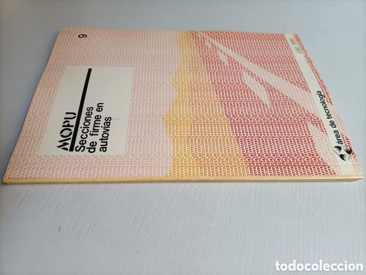 Libros de segunda mano: MOPU secciones de firme en autov&iacute;as. 1986