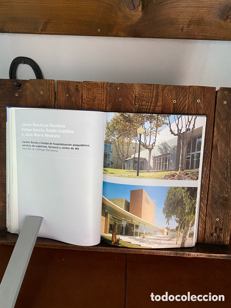 Libros de segunda mano: Spain unique architecture m&t pencil - Foto 9