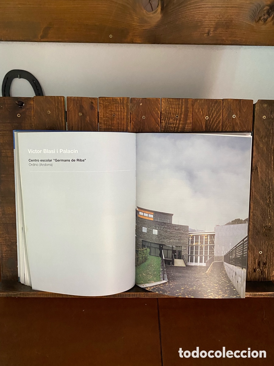 Libros de segunda mano: Spain unique architecture m&t pencil - Foto 13