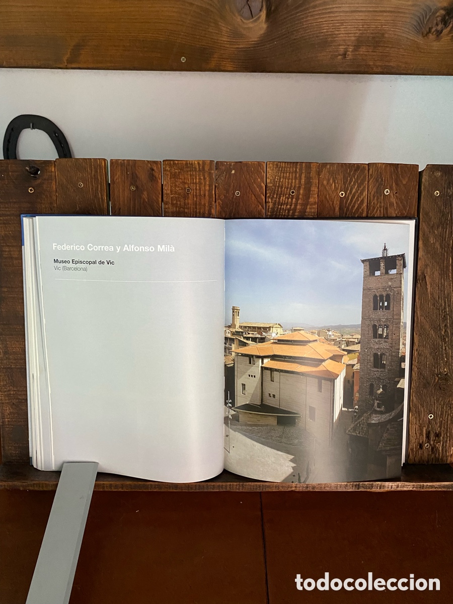 Libros de segunda mano: Spain unique architecture m&t pencil - Foto 15