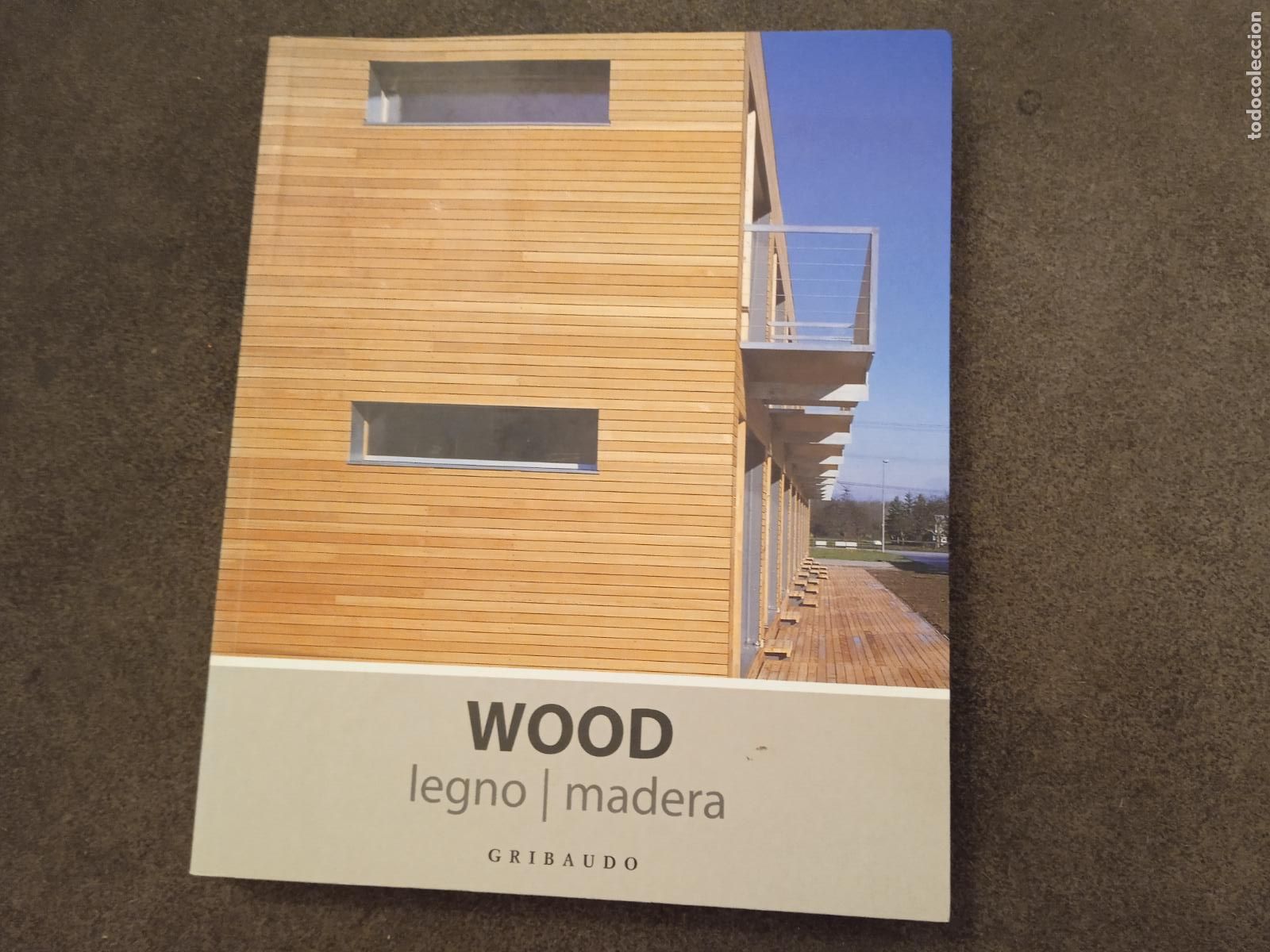 Gebrauchte B&uuml;cher: WOOD. LEGNO. MADERA. GRIBAUDO.