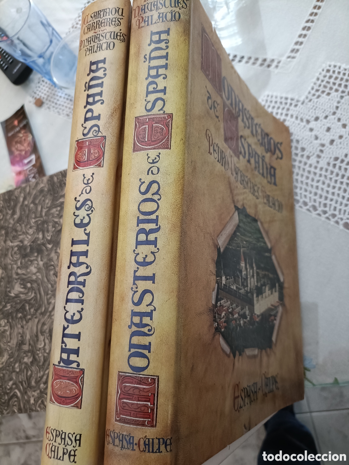 Gebrauchte B&uuml;cher: Catedrales y monasterios de Espa&ntilde;a Pedro Navascues Palacio y Carlos Sartou