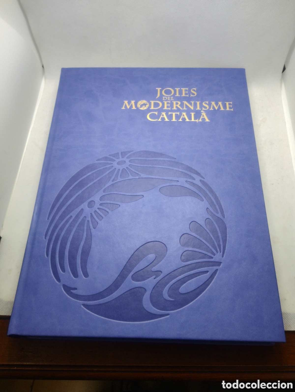 Libros de segunda mano: Libro &rdquo;Joies del Modernisme Catal&agrave;&rdquo; - Foto 1
