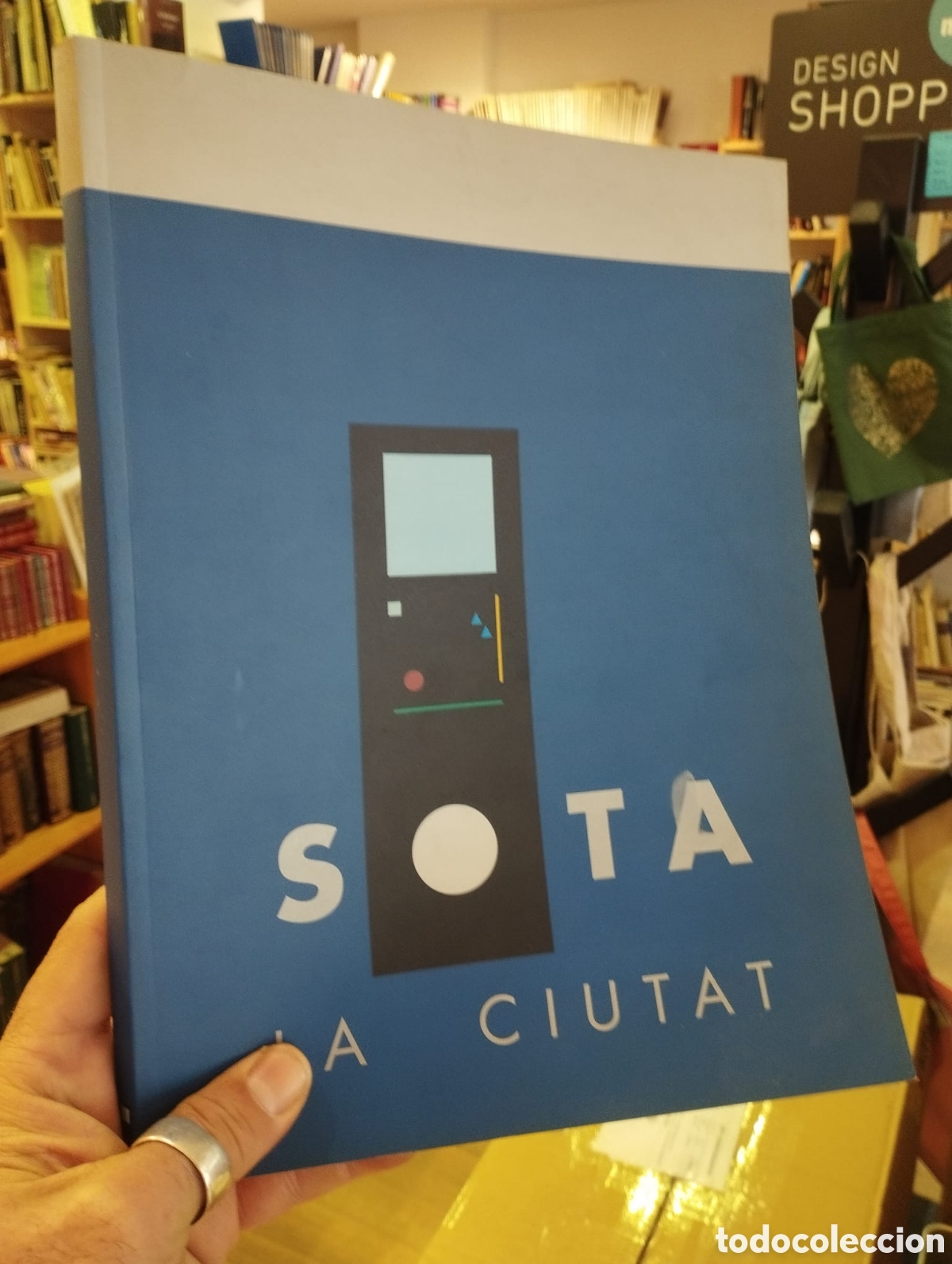 Libros de segunda mano: Sota la ciutat (Biling&uuml;e) - Foto 1