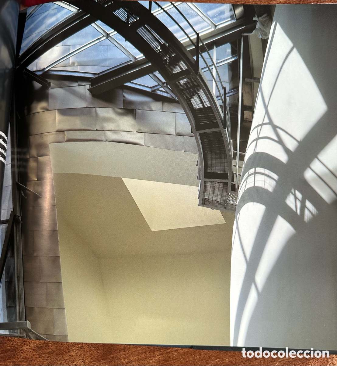Libros de segunda mano: libro sobre el Guggenheim Bilbao - Foto 3