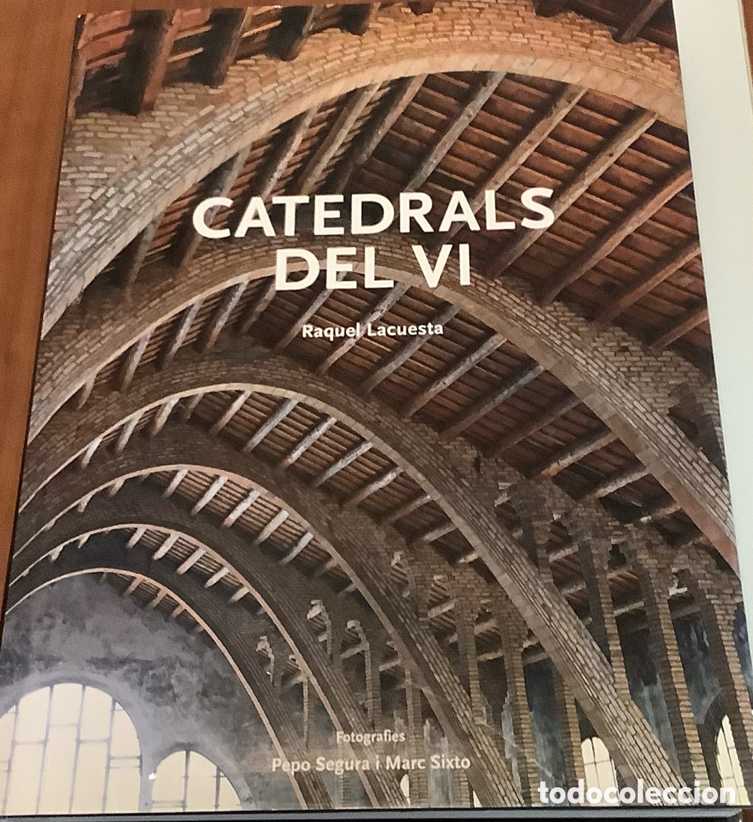 Libros de segunda mano: Catedrals del vi. Raquel Cuesta - Foto 1