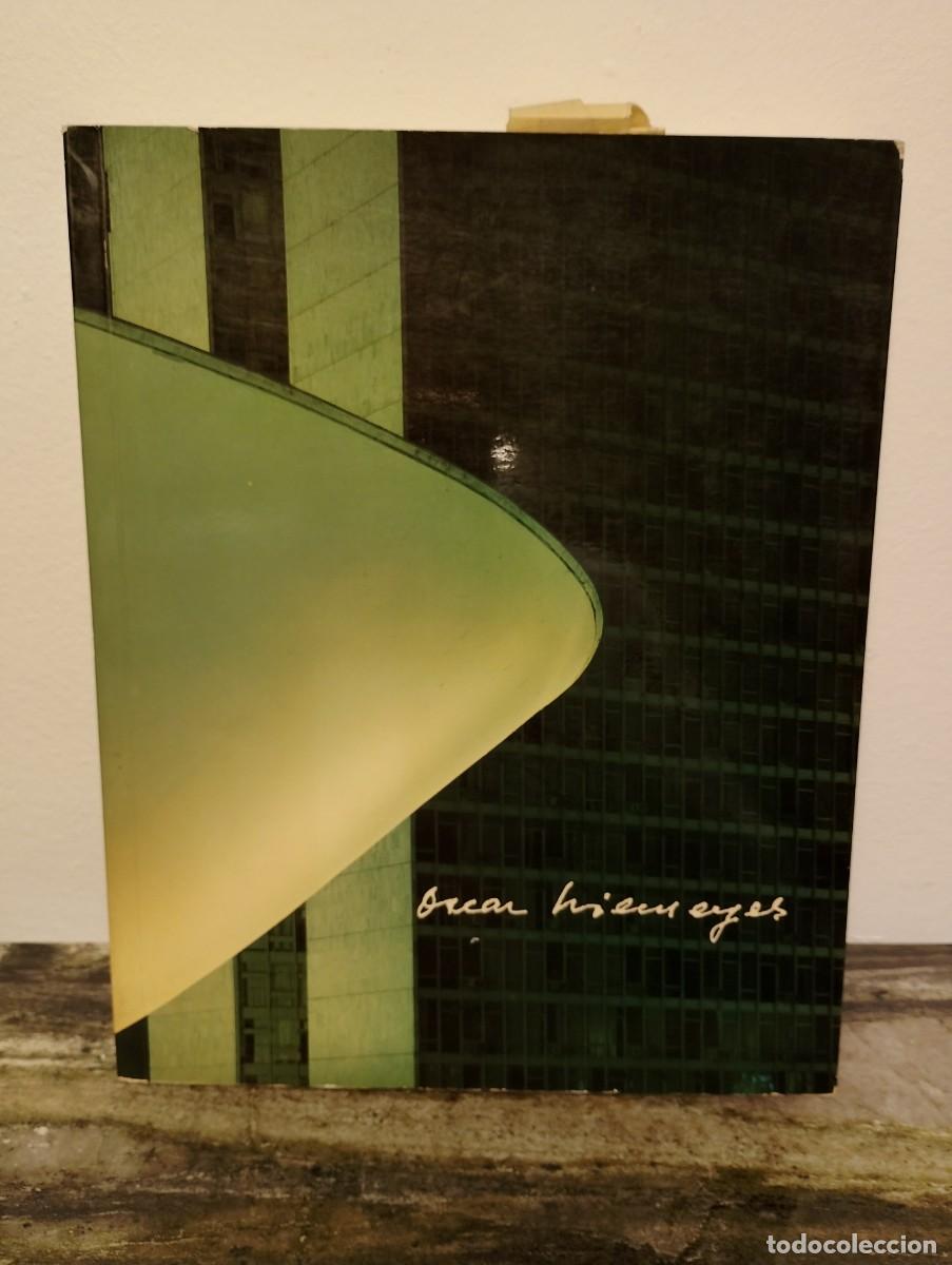 Libri di seconda mano: &Oacute;scar Niemayer: publicado en 1990; catalogo de la exposici&oacute;n publicado por la desaparecida Caixa