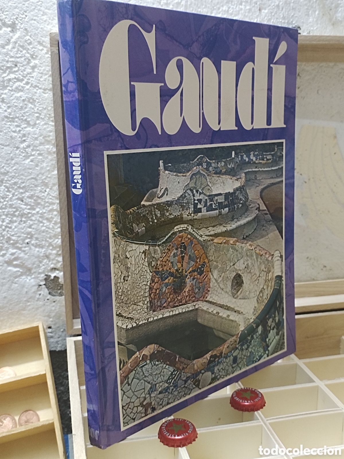 Libros de segunda mano: GAUDI ............ any 1984 - Foto 1