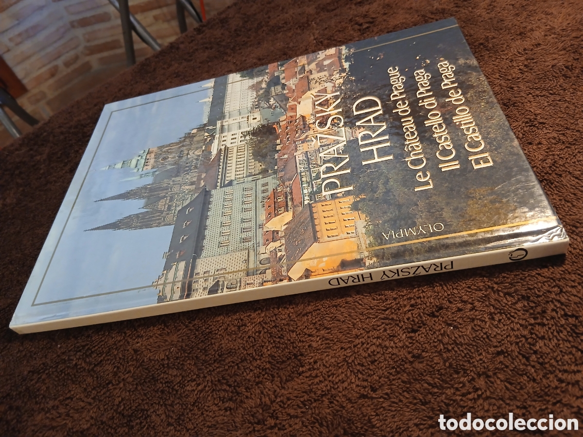 Libros de segunda mano: El castillo de Praga. Olympia editorial. - Foto 2