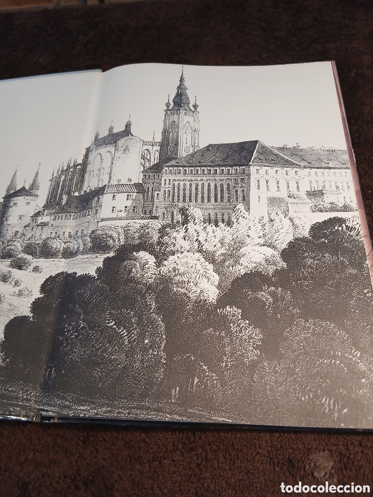 Libros de segunda mano: El castillo de Praga. Olympia editorial. - Foto 7