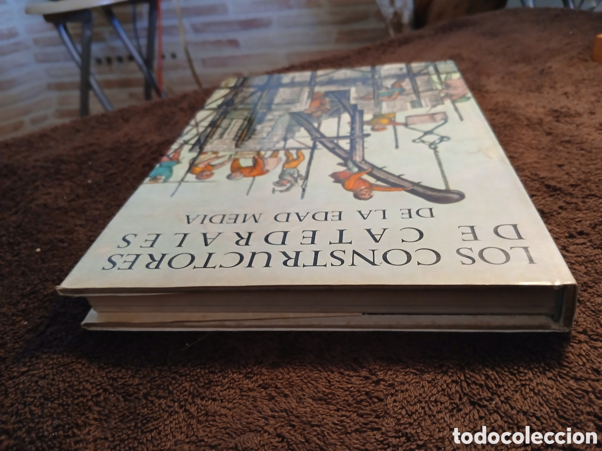 Libros de segunda mano: Los constructores de catedrales de la edad media. David Jacobs. - Foto 4