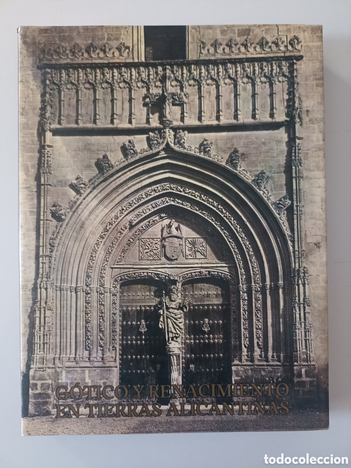 Libros de segunda mano: AA.VV. - G&oacute;tico y Renacimiento en tierras alicantinas. Arte religioso (1990)