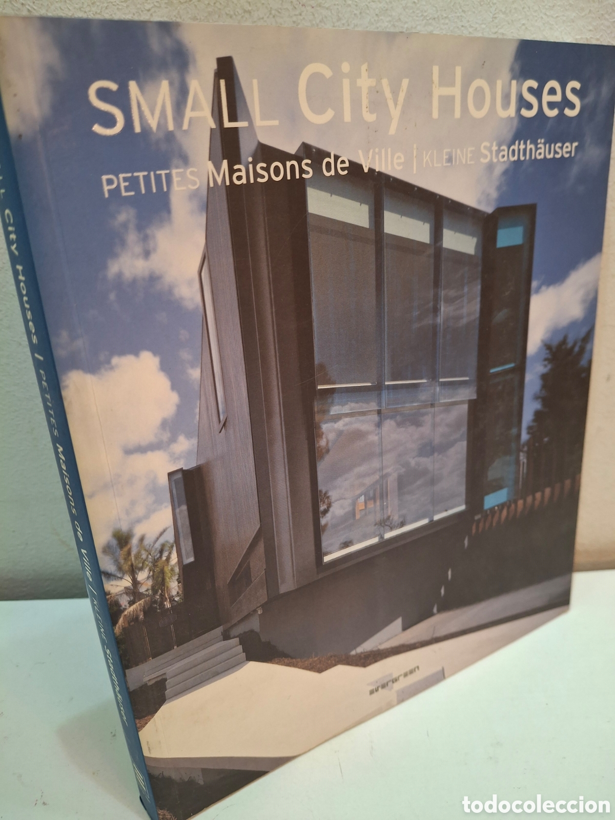 Libros de segunda mano: SMALL CITY HOUSES-PETITES MAISONS DE VILLE-KLEINE STADHAUSER, TASCHEN, 2006
