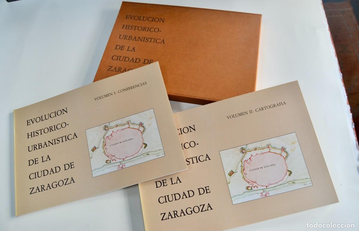Libros de segunda mano: Evoluci&oacute;n Hist&oacute;rico-Urban&iacute;stica de la Ciudad de Zaragoza. Estuche con dos tomos. Buen estado. 1982
