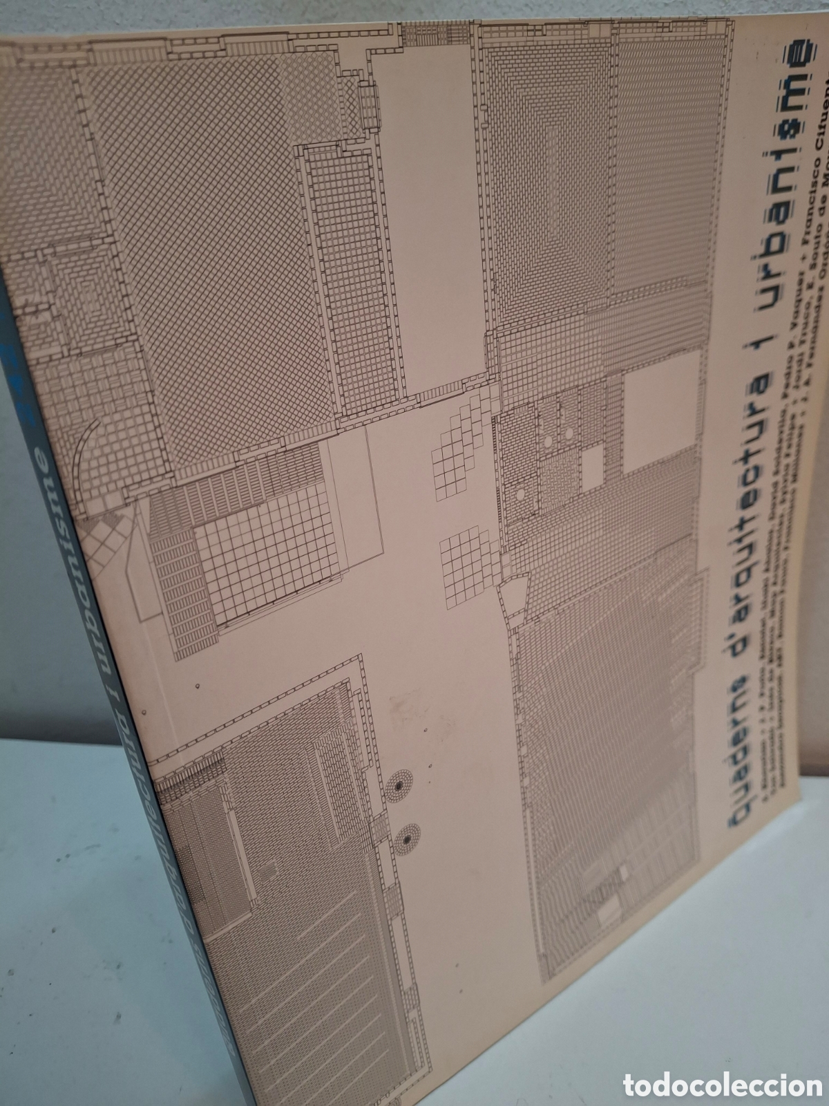 Libri di seconda mano: QUADERNS D&acute;ARQUITECTURA Y URBANISME N&ordm; 242, ARQUITECTURA / ARCHITECTURE, COAC, 2004