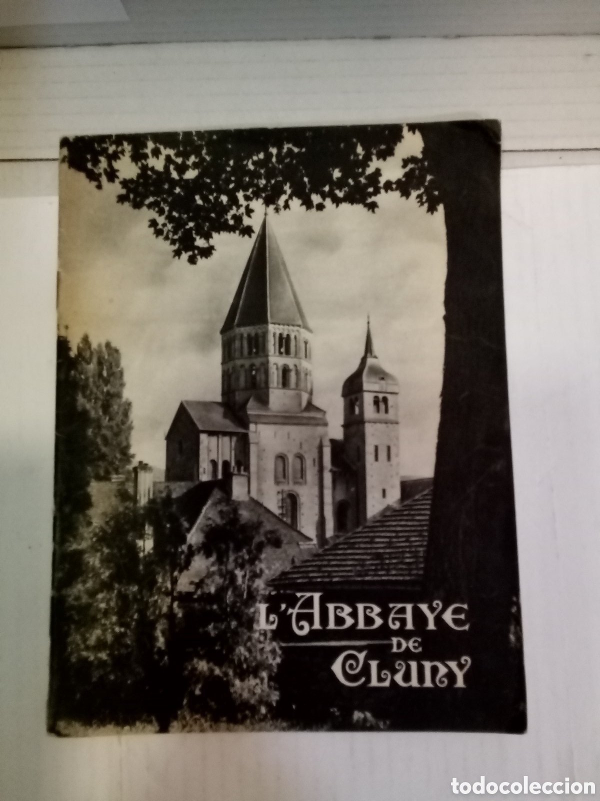 Libros de segunda mano: L&acute;abbaye de Cluny (1949)
