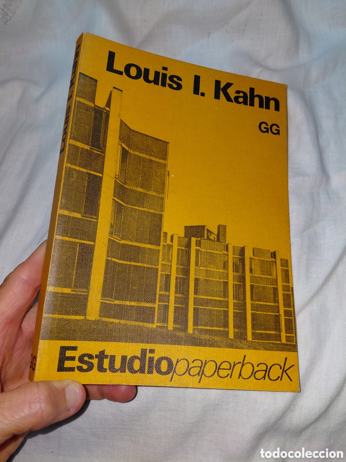 Libros de segunda mano: LOUIS I.KAHN.ROMALDO GIURGOLA.GUSTAVO GILI BARCELONA 1980