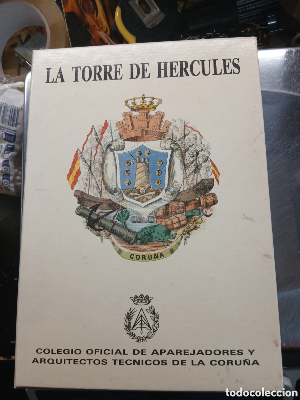 Libros de segunda mano: LA TORRE DE H&Eacute;RCULES. COLEGIO OFICIAL DE APAREJADORES Y ARQUITECTOS T&Eacute;CNICOS DE LA CORU&Ntilde;A