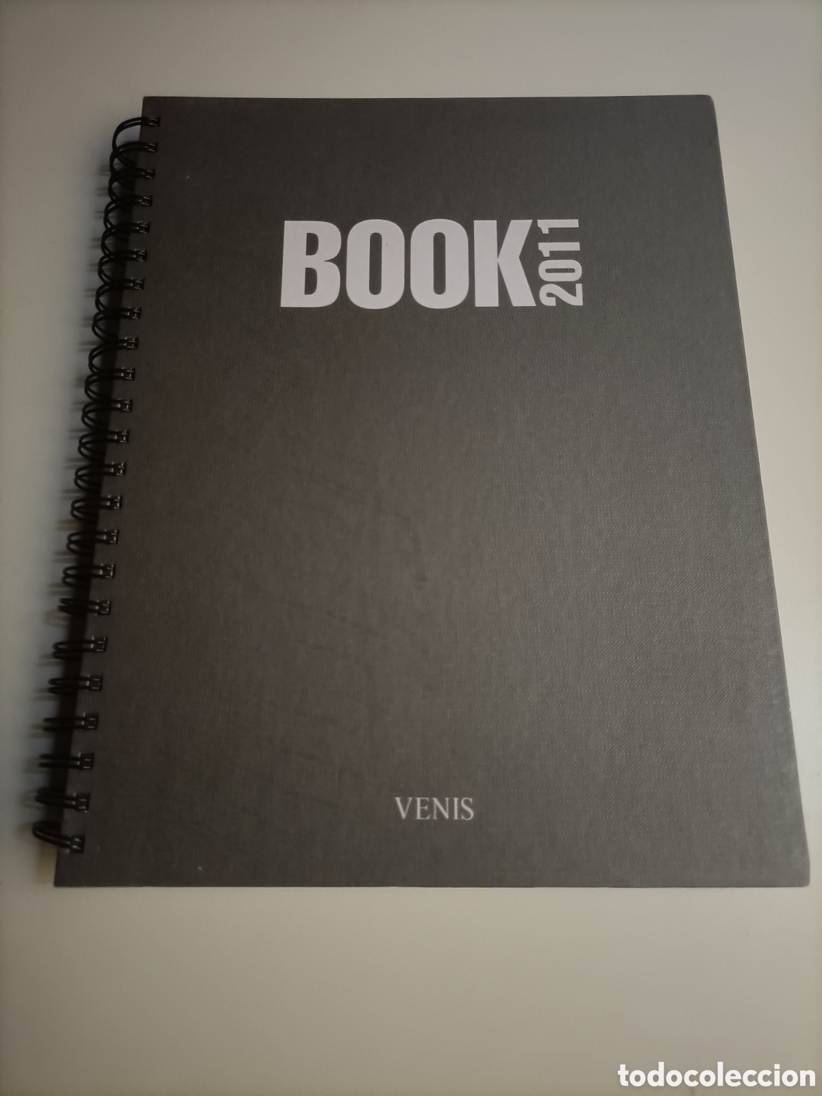 Libros de segunda mano: Ven&iacute;s. Producto cer&aacute;micos. Cat&aacute;logo Book 2011