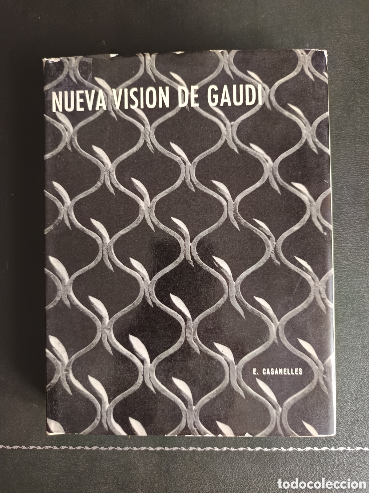 Libros de segunda mano: NUEVA VISION DE GAUDI, E. CASANELLES, ARQUITECTURA / ARCHITECTURE, POLIGRAFA, 1965