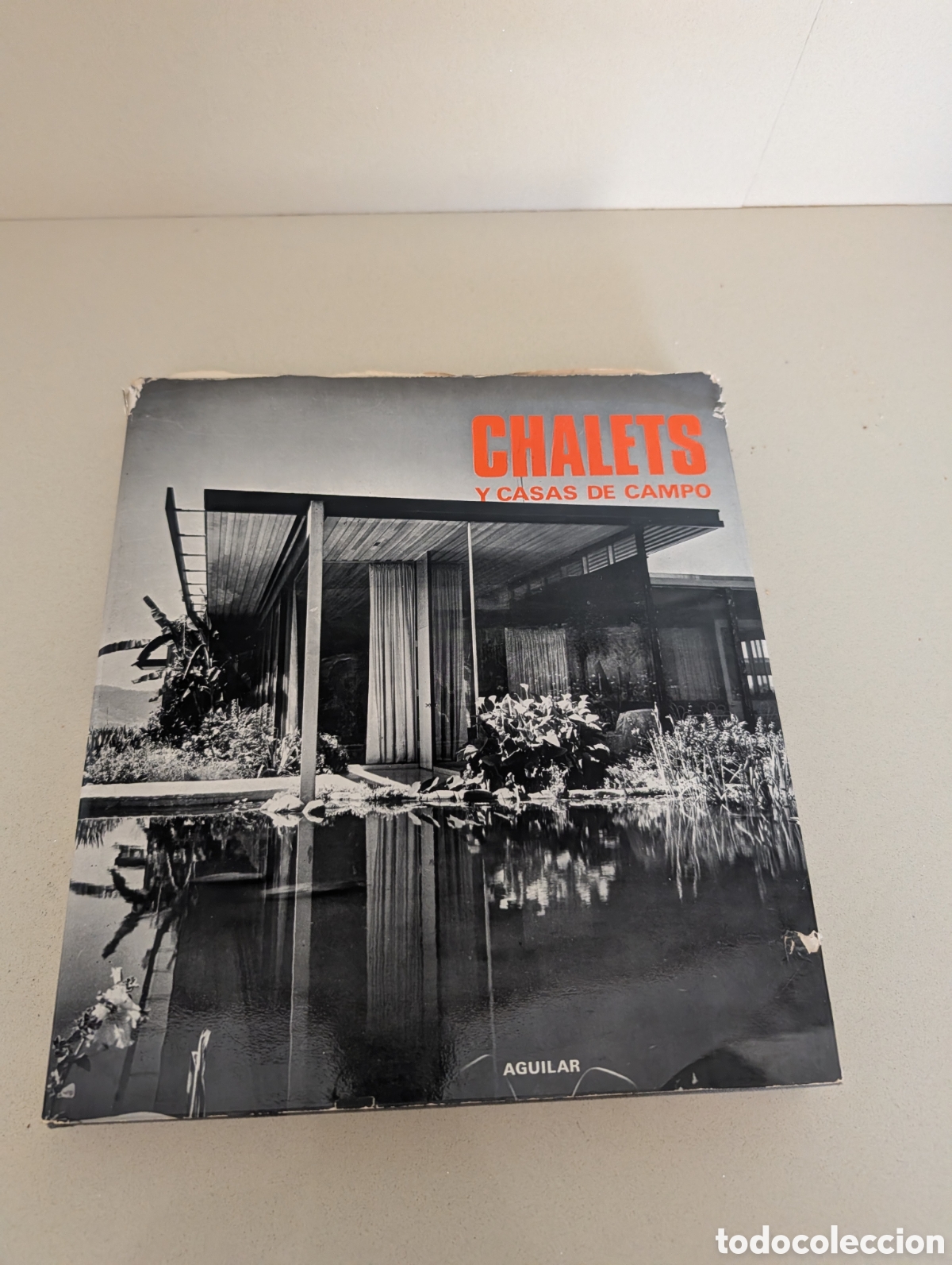 Libros de segunda mano: Arquitectura chalets y casas de campo aguilar