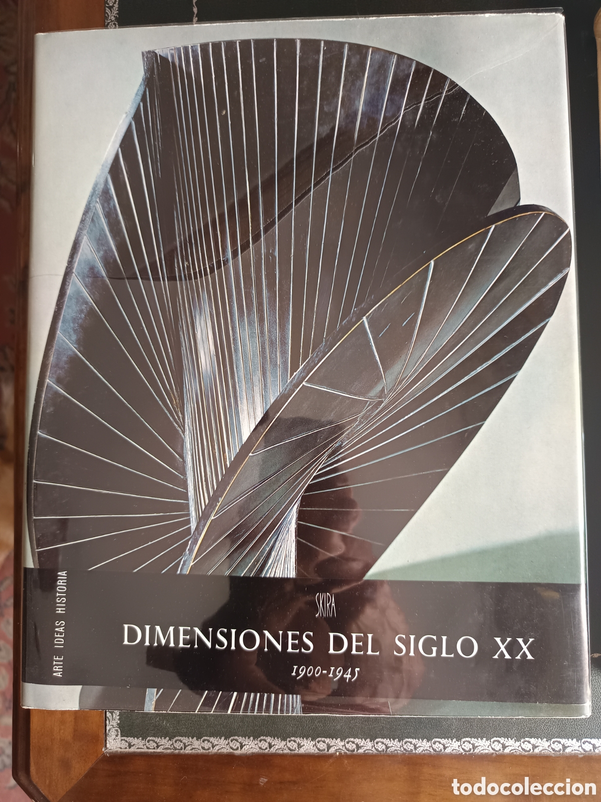 Libros de segunda mano: DIMENSIONES DEL SIGLO XX (1900-1945), ROBERT L. DELEVOY. ED. SKIRA 1965