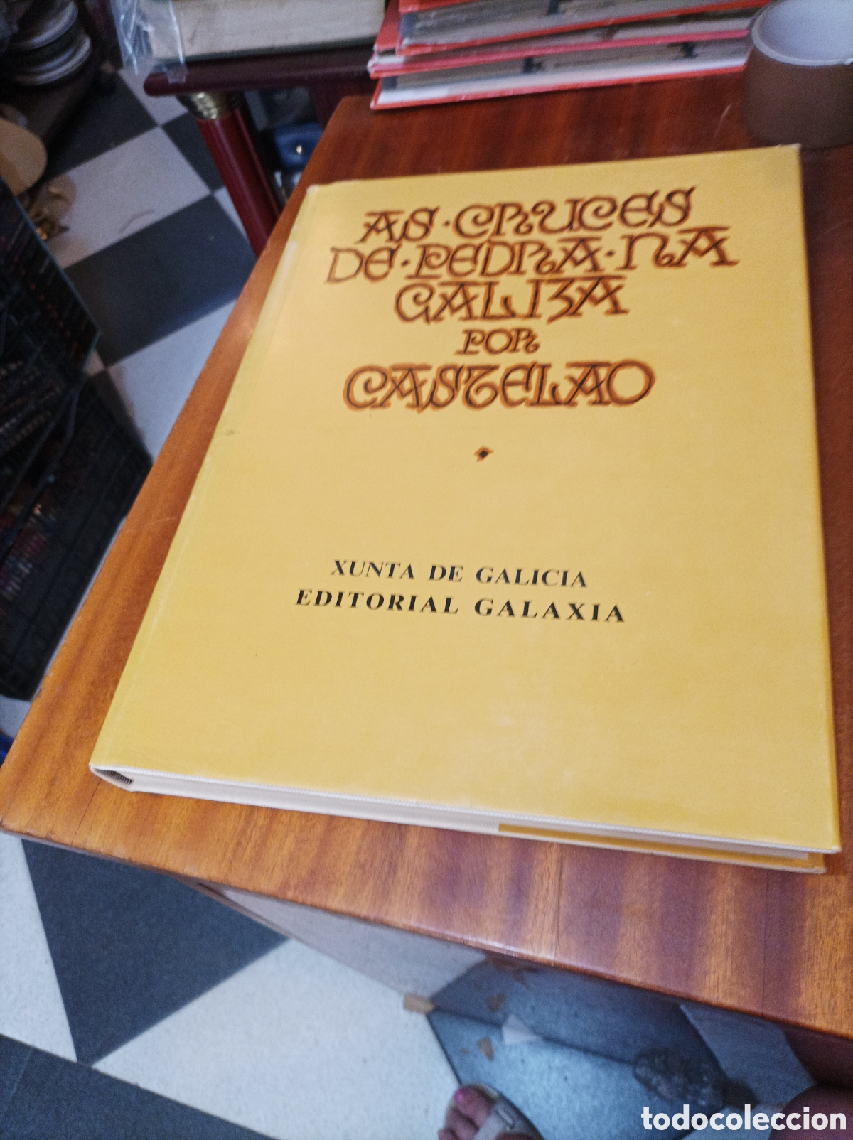 Libros de segunda mano: AS CRUCES DE PEDRA NA GALIZA.. ALFONSO R.CASTELAO . EDICI&Oacute;N FACS&Iacute;MIL 1984 EDITORIAL GALAXIA.