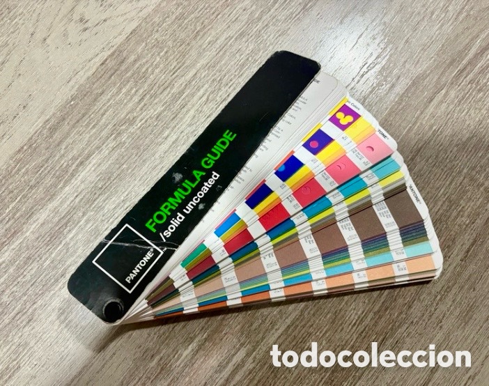 Libros de segunda mano: Carta de colores Pantone.