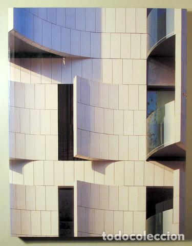 Libros de segunda mano: CAPELLA, Juli - GARCIA, Miquel - VARGAS, R. - RASTRO. CAPELLA GARCIA ARQUITECTURA - Barcelona 2007