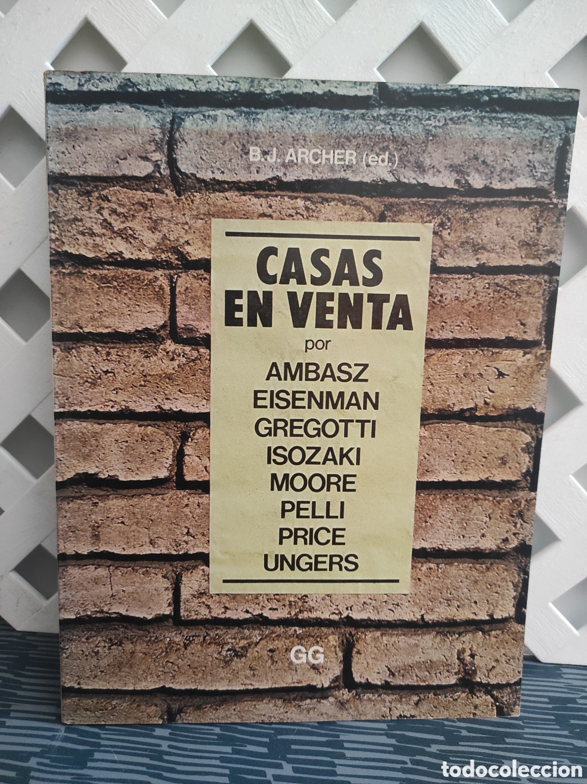 Libros de segunda mano: Casas en venta, de BJ Archer (ed.). Gustavo Gil. Isozaki, Ambasz, Eisenman, Moore, Pelli, Price, Ung