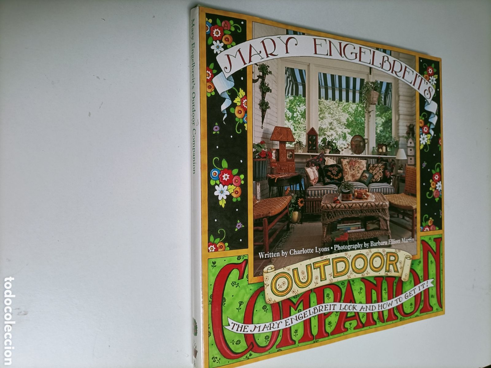 Libros de segunda mano: Mary Engelbreit's Outdoor Companion. Texto en ingl&eacute;s exteriores decoraci&oacute;n jardines