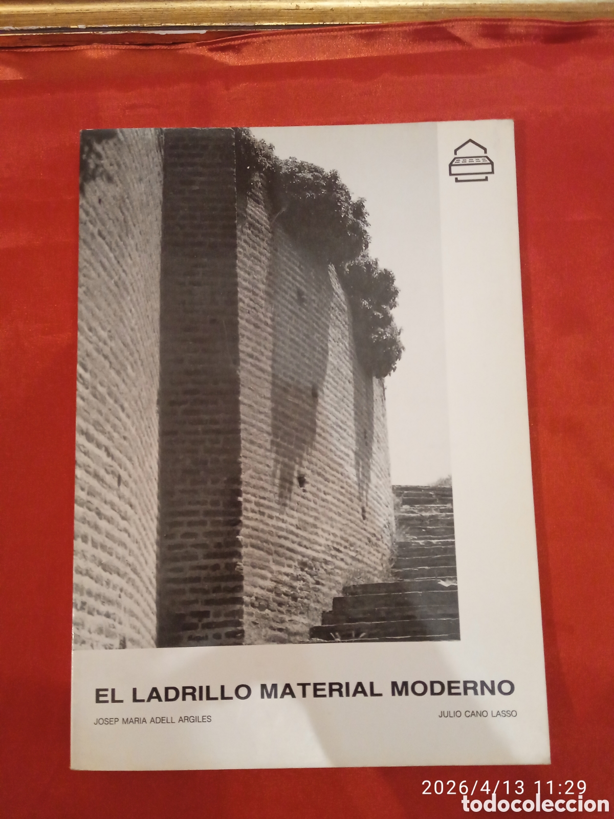 Libros de segunda mano: El ladrillo, material moderno