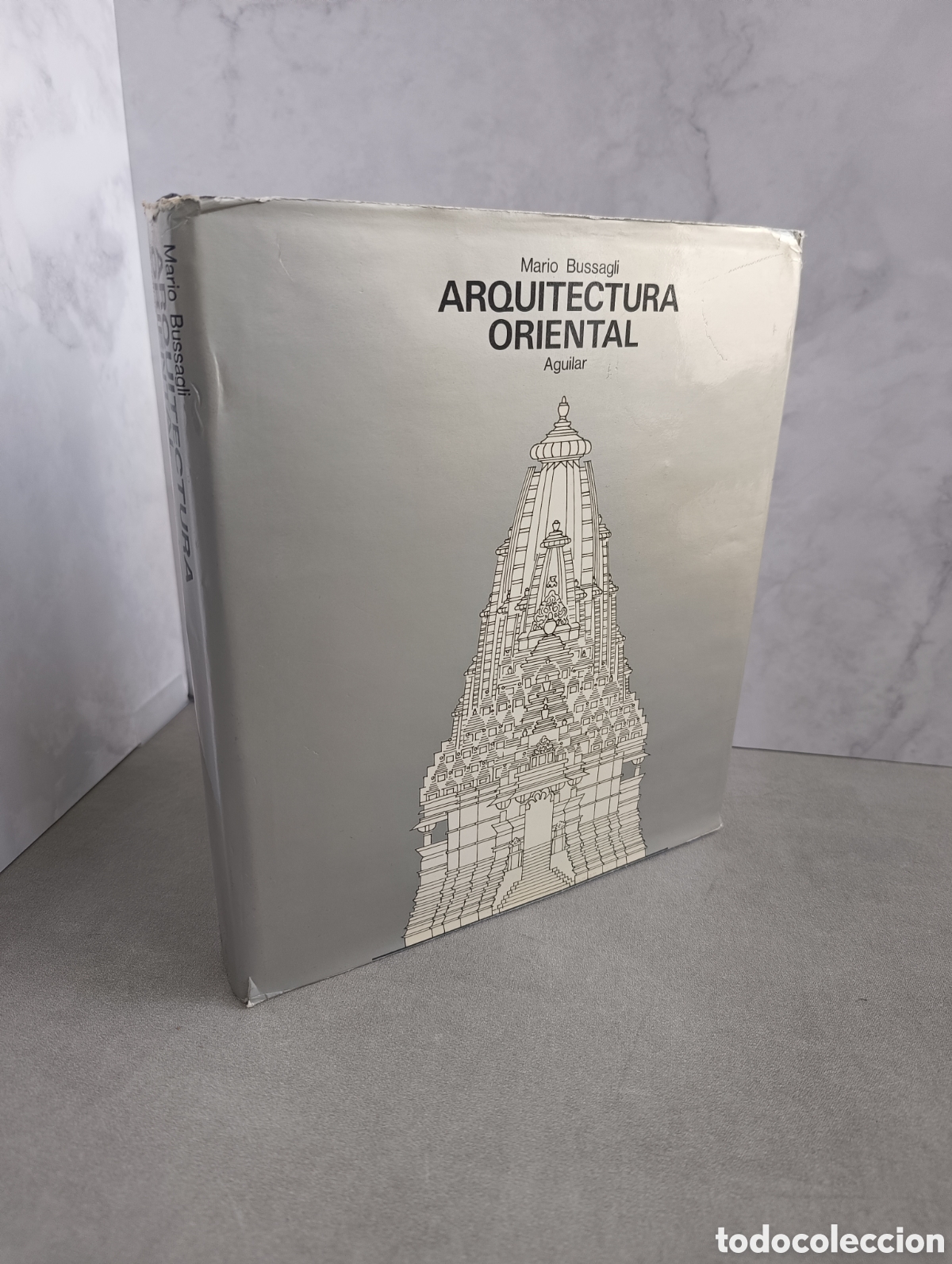 Libros de segunda mano: ARQUITECTURA ORIENTAL - MARIO BUSSAGLI - AGUILAR