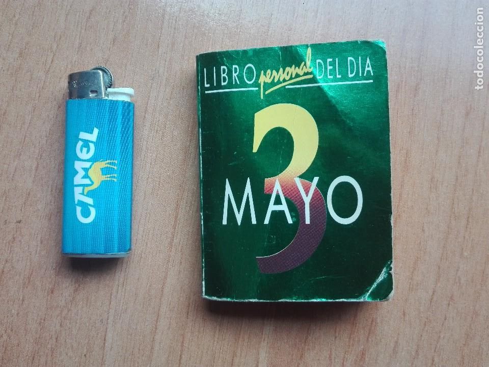 Libros de segunda mano: Libro personal del dia 3 de mayo.Libro en miniatura - Foto 1