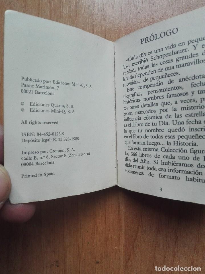 Libros de segunda mano: Libro personal del dia 3 de mayo.Libro en miniatura - Foto 2