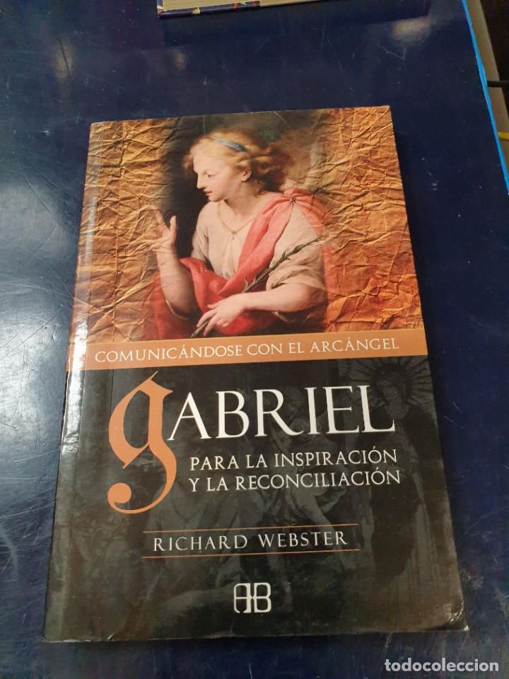 Libros de segunda mano: comunicandose con el arcangel Gabriel Richard Webster - Foto 1