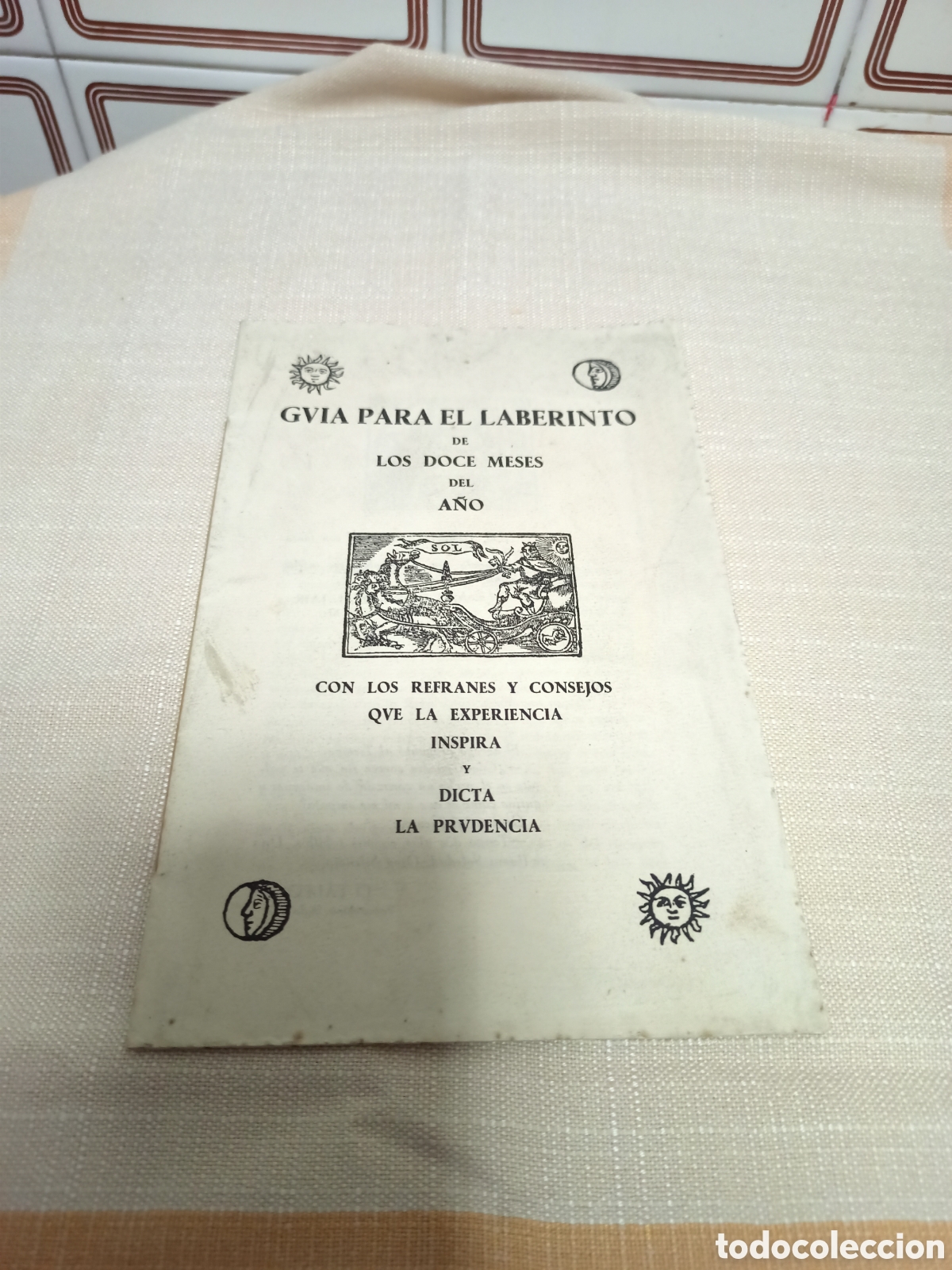 Libros de segunda mano: Guia para el laberinto de los doce meses del a&ntilde;o . - Foto 1