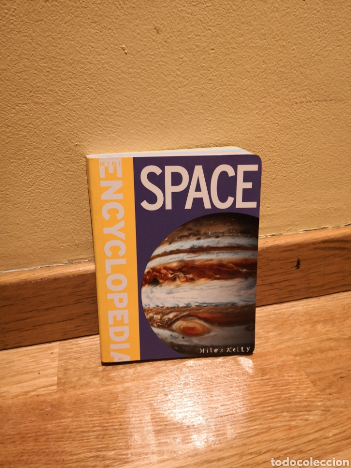 Libros de segunda mano: Encyclopedia space - Foto 1