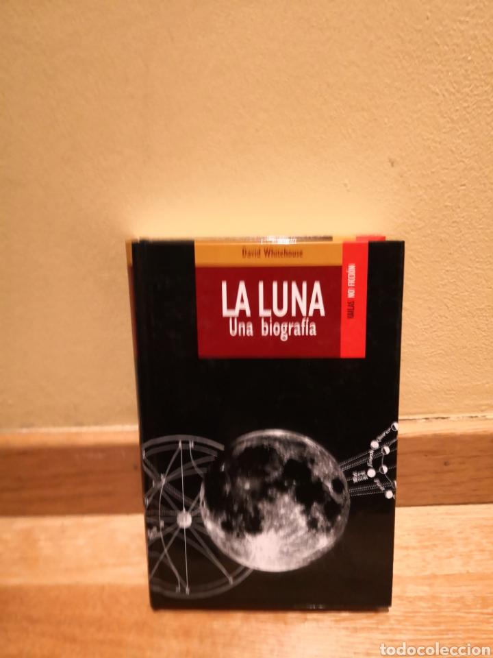 Libros de segunda mano: La luna una biograf&iacute;a,david whiteouse - Foto 1