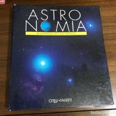Libros de segunda mano: ASTRONOMÍA, EL UNIVERSO EN TUS MANOS. Lote 236037055