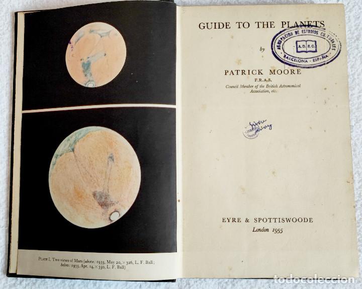 Libros de segunda mano: Guide to the planets - Patrick Moore, 1955 - Foto 1